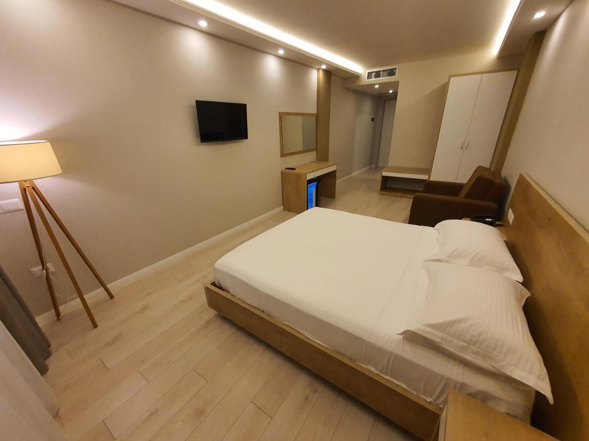 Amber Hotel Albania Spille Eksteriør billede