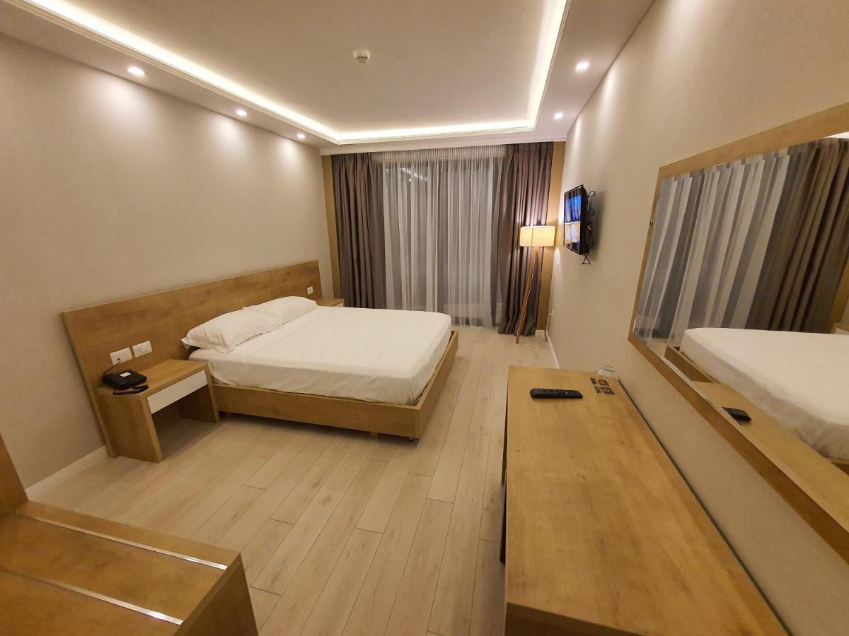 Amber Hotel Albania Spille Eksteriør billede