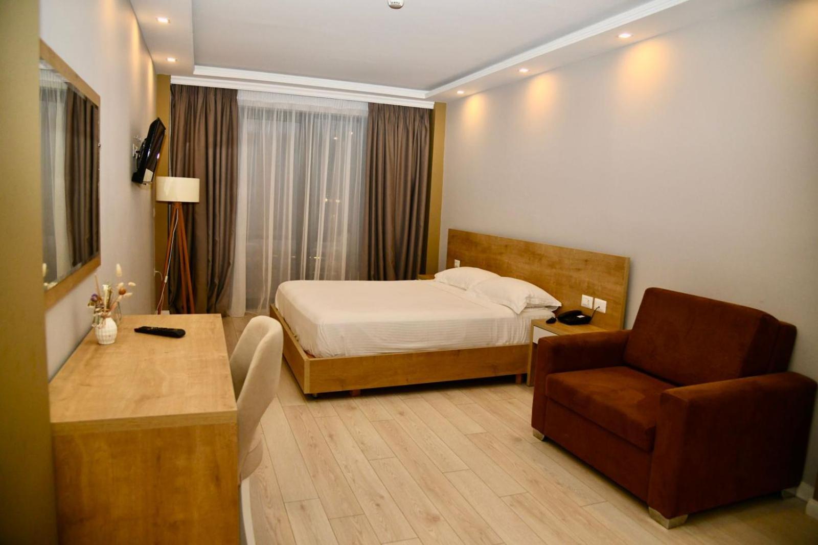 Amber Hotel Albania Spille Eksteriør billede