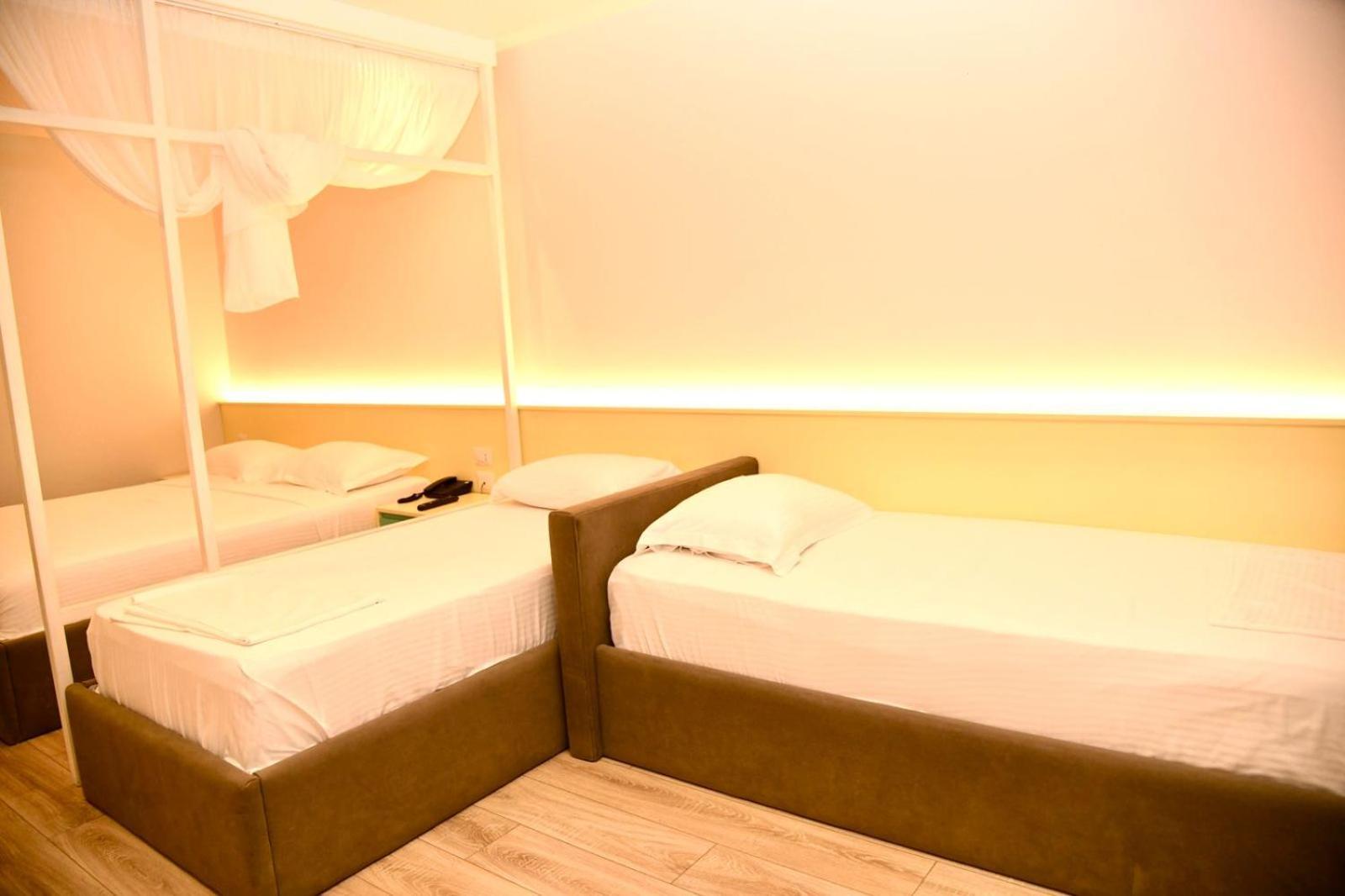 Amber Hotel Albania Spille Eksteriør billede